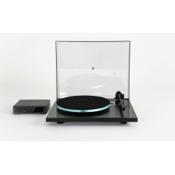 Giradischi Rega Planar 3 RS Edition con coperchio chiuso