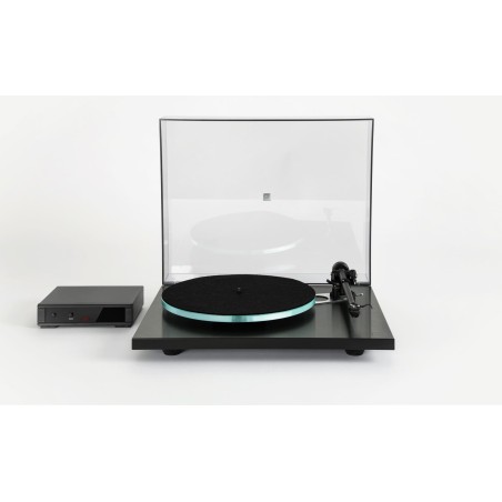 Giradischi Rega Planar 3 RS Edition con coperchio chiuso